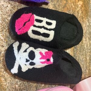 Beautiful Disaster slippers size M #beautifuldisaster